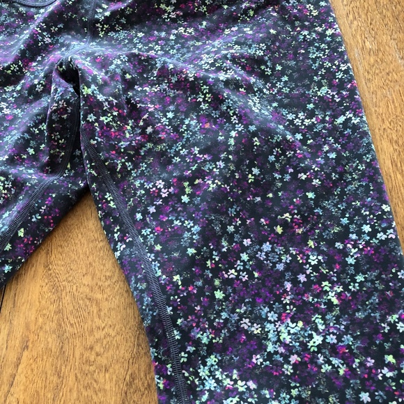 Lululemon Leggings size 20 - Picture 2 of 7